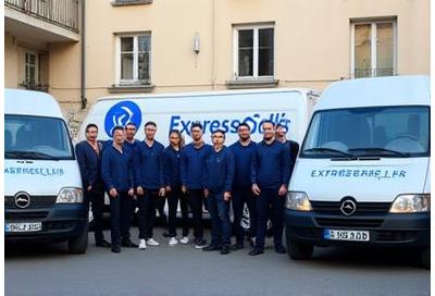 Équipe ExpressColis FR posant devant des camionnettes de livraison